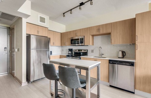 Crystal City Apartment | Blueground | Crystal City, rooftop, nr Pentagon