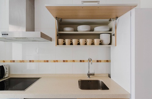 Carretera de Cadiz Apartment | Blueground | Pacífico, pool & AC, nr old town
