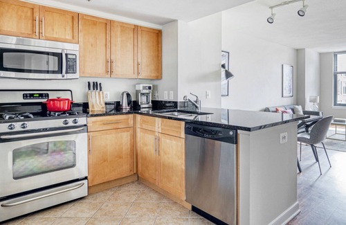 Aurora Highlands Apartment | Blueground | Pentagon City, rooftop, nr Arlington Cemetery