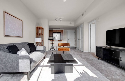 Aurora Highlands Apartment | Blueground | Pentagon City, pool, nr Gravelly Point