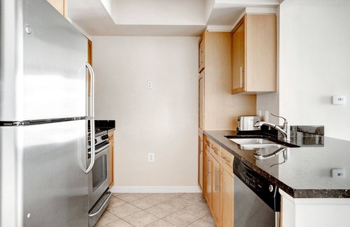 Aurora Highlands Apartment | Blueground | Pentagon City, rooftop, nr The Pentagon
