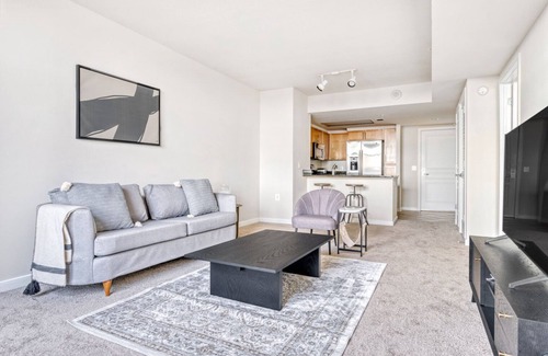 Aurora Highlands Apartment | Blueground | Pentagon City, rooftop, nr Pentagon