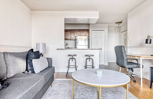 Pentagon City Apartment | Blueground | Pentagon City, rooftop, nr National Mall