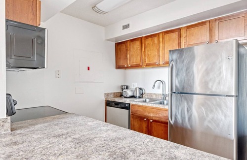 Pentagon City Apartment | Blueground | Pentagon City, rooftop, nr National Mall