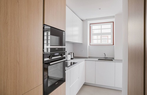 Sao Sebastiao da Pedreira Apartment | Blueground | São Sebastião, AC & w/d, nr park