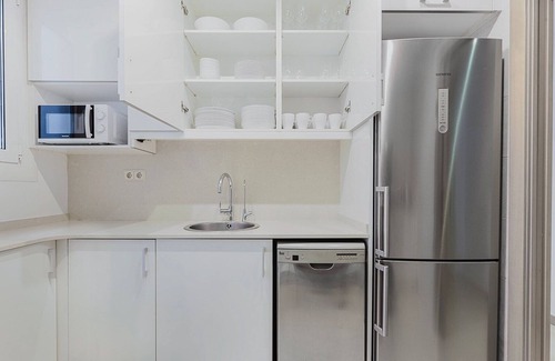 La Sagrada Familia Apartment | Blueground | Sagrada Familia 3bd apartment