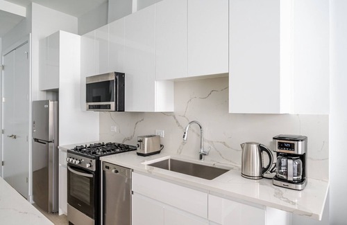Downtown Chicago Apartment | Blueground | The Loop, elevator, nr Willis Tower