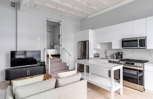 Downtown Chicago Apartment | Blueground | The Loop, elevator, nr Willis Tower