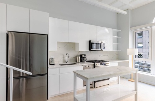 Downtown Chicago Apartment | Blueground | The Loop, elevator, nr Willis Tower