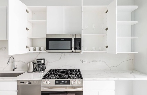 Downtown Chicago Apartment | Blueground | The Loop, elevator, nr Willis Tower