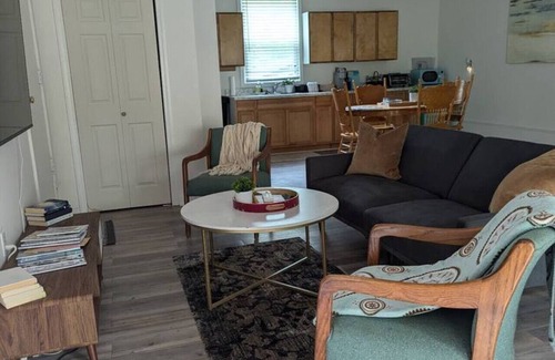 Columbia House | BlueHeronLake-Guesthouse Studio