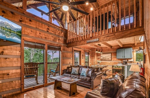 Sevierville Cabin | Bluff & Beyond: Pet Friendly, Free Attraction Tickets & EV Charger