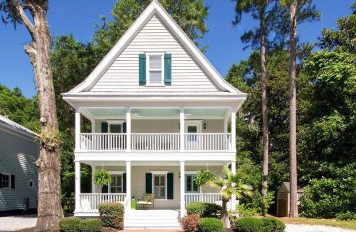 Olde Town House | Bluffton Breeze-3BR Heart of Old Town Village Home