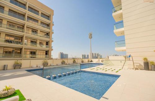 Dubai Apartment | Bnbeyond's Sassy Studio with Expansive Balcony