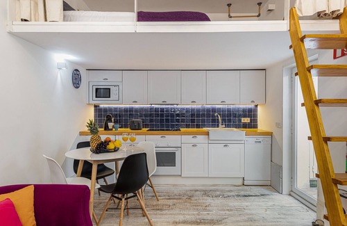 Embajadores Apartment | BNBHolder Bright Centre