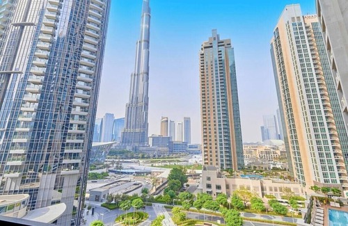 Downtown Dubai Apartment | bnbme | Burj Khalifa View | Luxury Downtown Apartment