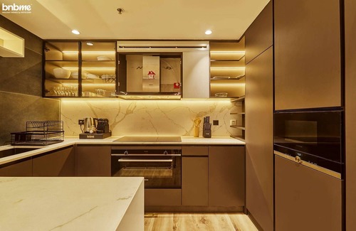 Dubai Marina Apartment | bnbme | Stunning Marina View | High Floor Apartment