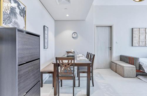 Dubai Production City Apartment | bnbmehomes - Afnan 4 - Midtown