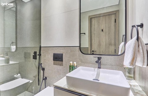 Jumeirah Village Circle Apartment | bnbmehomes - Oxford Terraces