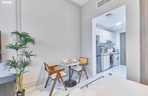 Jumeirah Village Circle Apartment | bnbmehomes - Serenity Lakes 5