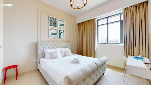 Emirates Hills 2 Apartment | bnbmehomes - Vida Residence A1