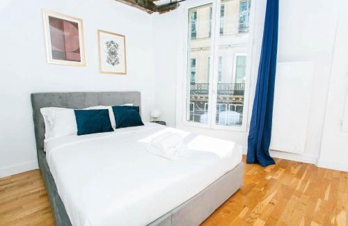 Paris City Center Apartment | BnBNova - 1BR - Le Louvre & Rivoli