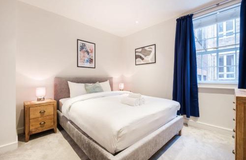 Billingsgate Apartment | BnBNova - 2BR - City of London