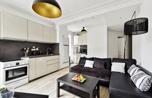 Grenelle Apartment | BnBNova - 2BR - Eiffel Tower & Grenelle