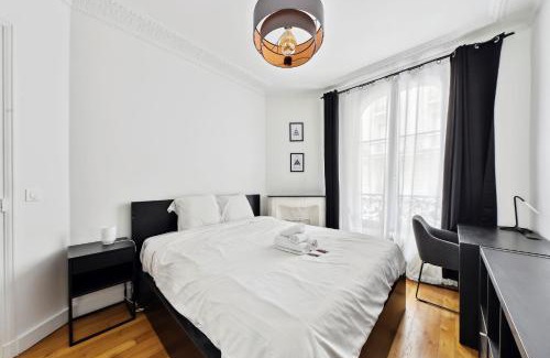 Grenelle Apartment | BnBNova - 2BR - Eiffel Tower & Grenelle