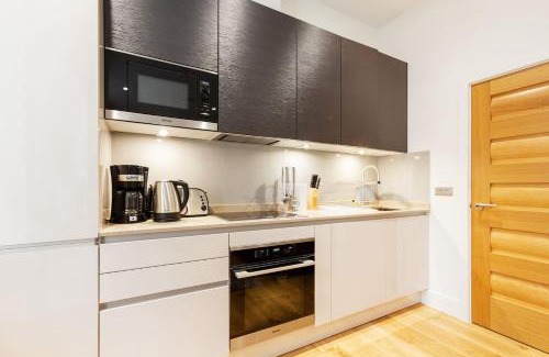 Fitzrovia Apartment | BnBNova - Soho & Central London