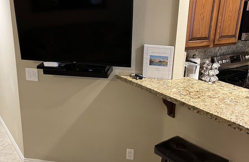 Palm Desert Condo | BNP PARIBAS TENNIS! Absolutely Pristine 2-2 Lower Unit with Stunning Views!