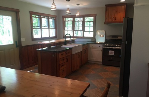 Mayfield Cabin | Boardman Riverfront 4 Bedroom Cabin