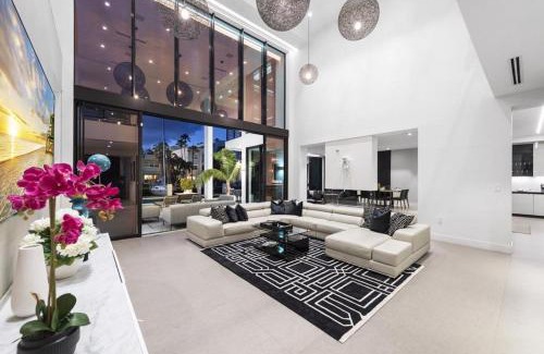 Coral Ridge House | Boardwalk Mansion