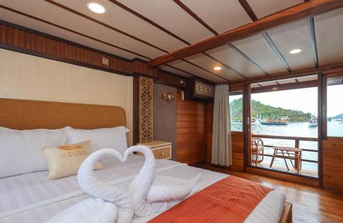 Legian Boat Rental | Boat Komodo Tour
