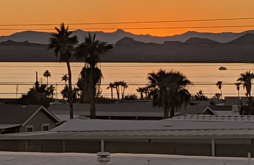 Lake Havasu City House | Boaters Vacation Home...Lakeside...Lakeview 68 foot covered storage for boat.
