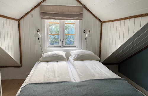 Afjord Apartment | Boathouse Apartment With sea View, Floating Sauna and Floating Garden With bbq