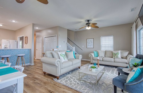 Surfside Beach House | Boats n Hopes BEACHFRONT HOME w/LINENS,PRIVATE POOL,PHOTOSHOOT&GOLF CART OPTION