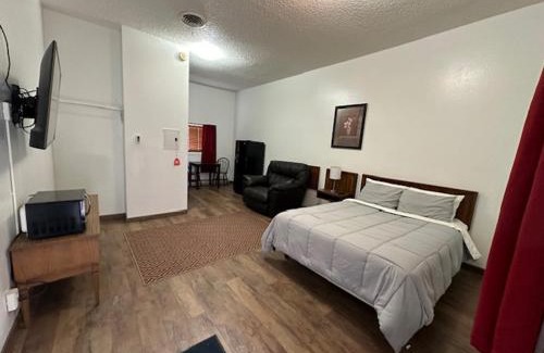 Glenrock Hotel | Bobbi's Classic Motel