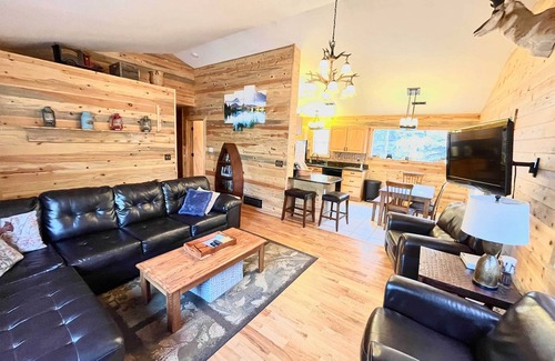 Indian Mountain Cabin | 'Bobcat Trail Cabin' on 3 Acres in Como!