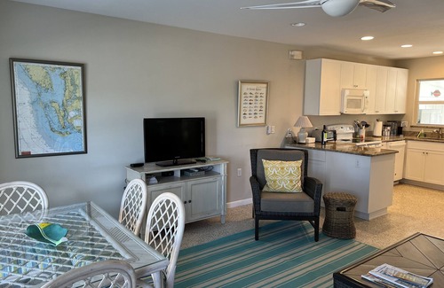 Golden Beach House | Boca Grande Beach House, South Unit- Great Price! Great Location!