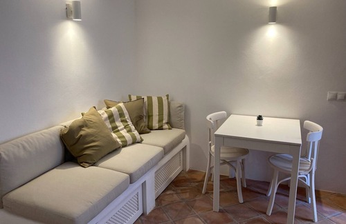Competa Apartment | "Bodega Millantú" cozy studio. Fully equipped and independent.