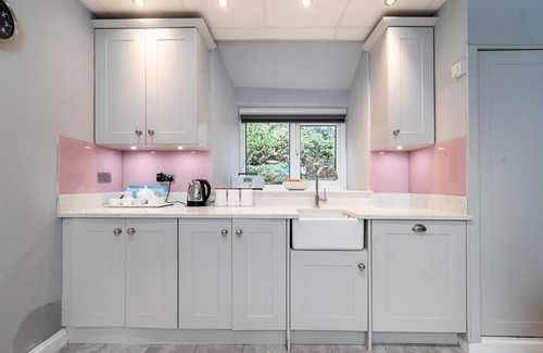 Beaumaris Cottage | Bodfryn Cottage - Three Bedroom Cottage, Sleeps 6