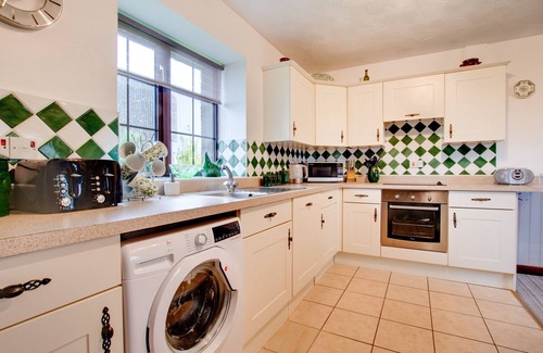 Gaerwen House | Bodhyfryd - Three Bedroom House, Sleeps 6