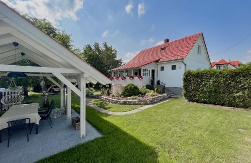 Balatonhenye House | Bodor Ház Balatonhenye