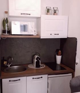 Sete Apartment | BoHémian Studio in Sète Center