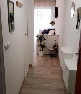 Sete Apartment | BoHémian Studio in Sète Center