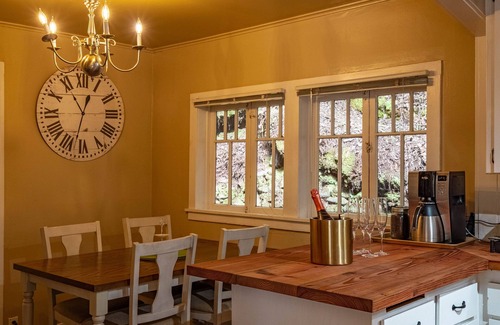 Monte Rio House | Bohemian Stay