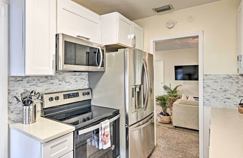 Deerfield Beach Cottage | Boho Chic Home w/ Outdoor Oasis - Near Beach!