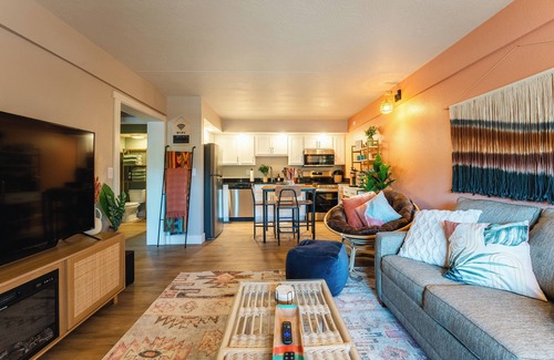 Downtown Branson Condo | Boho Condo with Pool & Fitness Center—Next to Branson Landing—Pet Friendly!