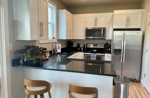 Asheville House | Boho paradise in heart of Asheville with hot tub~ 1 mile to Mission Hospital